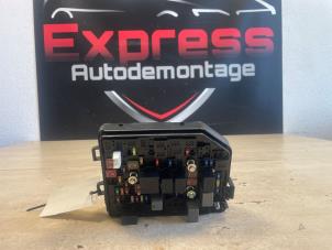 Begagnade Säkringsbox Opel Karl 1.0 12V Pris € 100,00 Marginaltabell erbjuds av Express Autodemontage