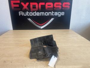 Used Isolering, hjulhus Opel Karl 1.0 12V Price on request offered by Express Autodemontage