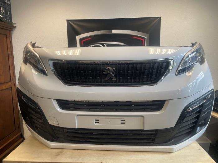Front (komplett) från en Peugeot Expert (V1/VA/VB/VE/VF/VT/VY) 2.0 Blue HDi 145 16V 2023