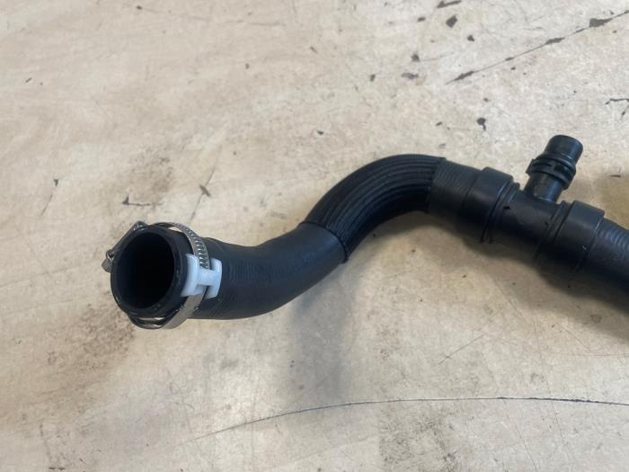 Kylarslang från en Peugeot Expert (V1/VA/VB/VE/VF/VT/VY) 2.0 Blue HDi 145 16V 2023