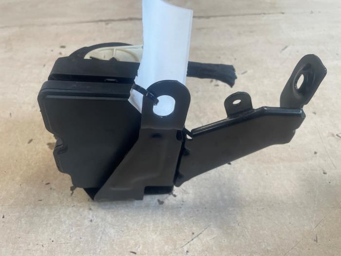 ABS-pump från en Peugeot Expert (V1/VA/VB/VE/VF/VT/VY) 2.0 Blue HDi 145 16V 2023