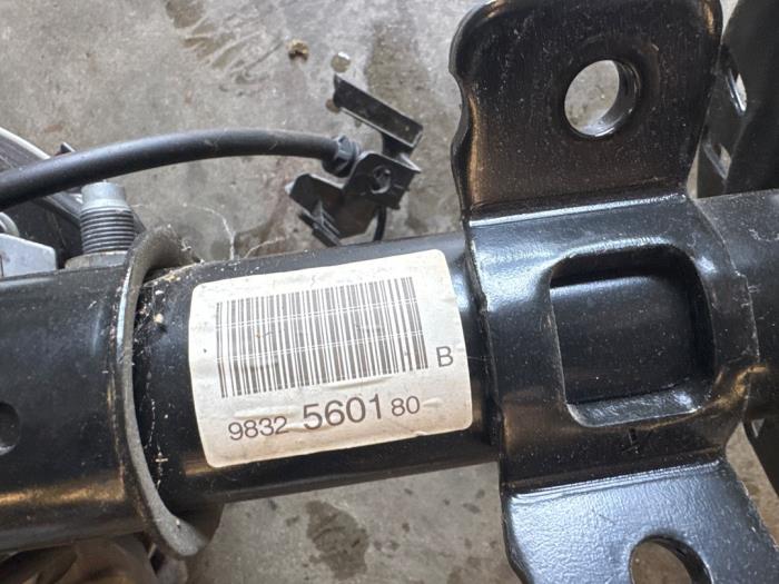 Främre upphängning, vänster från en Peugeot Expert (V1/VA/VB/VE/VF/VT/VY) 2.0 Blue HDi 145 16V 2023
