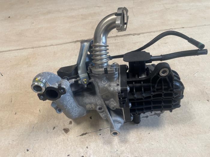 EGR-ventil från en Peugeot Expert (V1/VA/VB/VE/VF/VT/VY) 2.0 Blue HDi 145 16V 2023