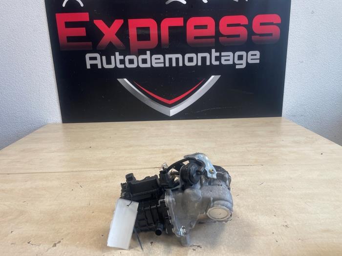 EGR-ventil från en Peugeot Expert (V1/VA/VB/VE/VF/VT/VY) 2.0 Blue HDi 145 16V 2023