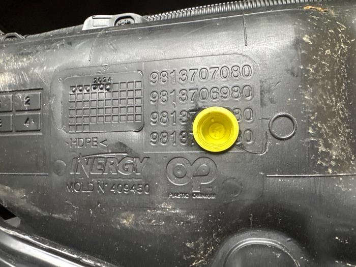 Tank från en Peugeot Expert (V1/VA/VB/VE/VF/VT/VY) 2.0 Blue HDi 145 16V 2023