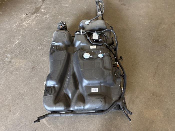 Tank från en Peugeot Expert (V1/VA/VB/VE/VF/VT/VY) 2.0 Blue HDi 145 16V 2023