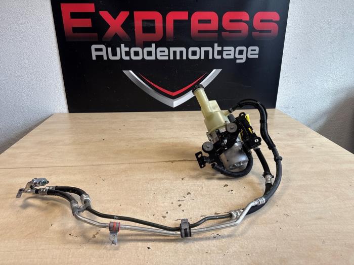 Servostyrningspump från en Peugeot Expert (V1/VA/VB/VE/VF/VT/VY) 2.0 Blue HDi 145 16V 2023