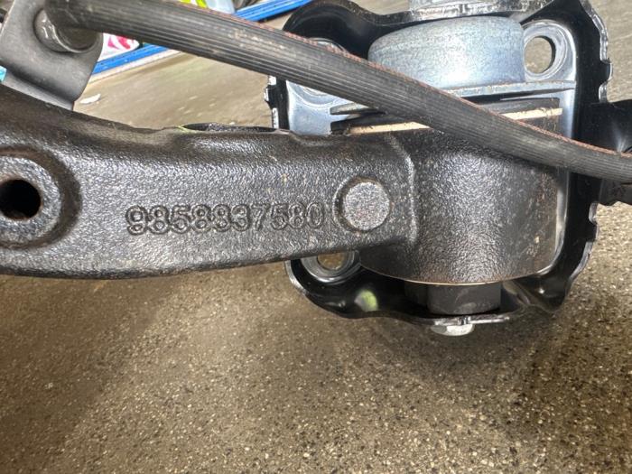 Bakre gaffelben, vänster från en Peugeot Expert (V1/VA/VB/VE/VF/VT/VY) 2.0 Blue HDi 145 16V 2023
