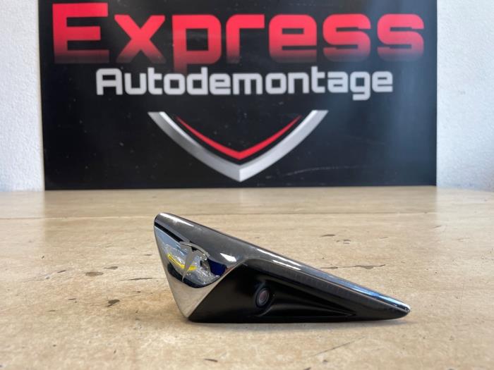 Używane Kamera 360 stopni Tesla Model 3 Long Range 72kWh Cena € 90,00 Procedura marży oferowane przez Express Autodemontage