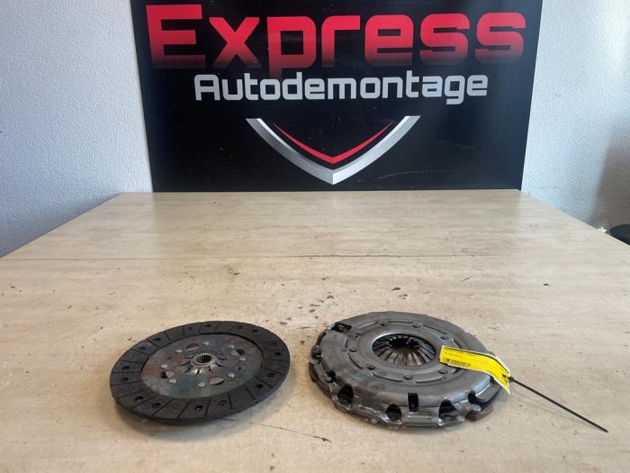 Kopplingssats (komplett) från en Peugeot Expert (V1/VA/VB/VE/VF/VT/VY) 2.0 Blue HDi 145 16V 2023