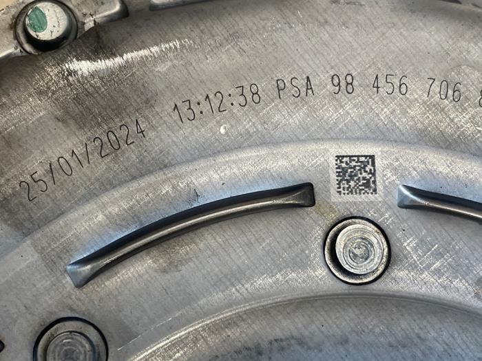 Kopplingssats (komplett) från en Peugeot Expert (V1/VA/VB/VE/VF/VT/VY) 2.0 Blue HDi 145 16V 2023