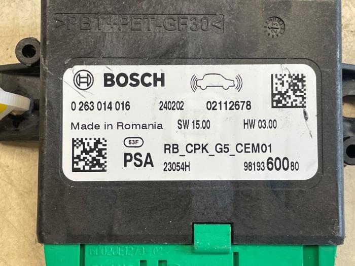 PDC-modul från en Peugeot Expert (V1/VA/VB/VE/VF/VT/VY) 2.0 Blue HDi 145 16V 2023