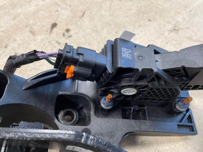 Set med pedaler från en Peugeot Expert (V1/VA/VB/VE/VF/VT/VY) 2.0 Blue HDi 145 16V 2023