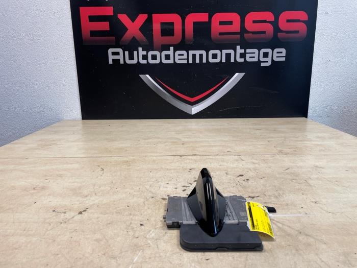 Używane Antena Opel Astra L (F3/FB/FM/FP) Cena € 170,00 Procedura marży oferowane przez Express Autodemontage