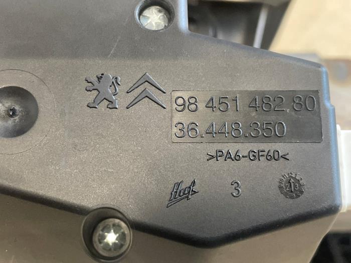 Rattstångshölje (komplett) från en Peugeot Expert (V1/VA/VB/VE/VF/VT/VY) 2.0 Blue HDi 145 16V 2023