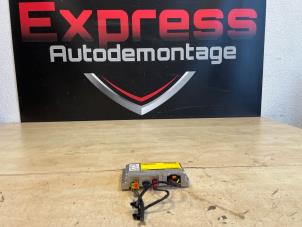 Begagnade Kameramodul Peugeot 208 II (UB/UH/UP) 1.2 Hybrid 136 Pris € 180,00 Marginaltabell erbjuds av Express Autodemontage