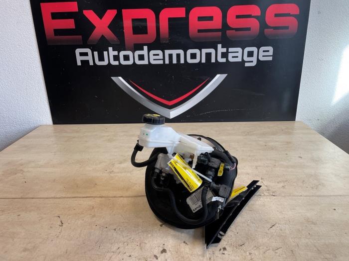 Usagé Servo frein Peugeot 208 II (UB/UH/UP) 1.2 Hybrid 136 Prix € 34,00 Règlement à la marge proposé par Express Autodemontage