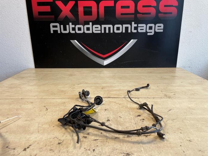 Begagnade ABS-sensor Mercedes E (C238) E-300 2.0 Turbo 16V Pris € 50,00 Marginaltabell erbjuds av Express Autodemontage