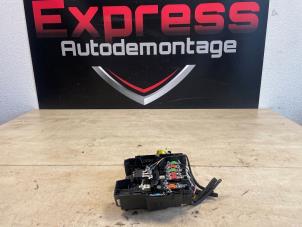 Begagnade Säkringsbox Peugeot Expert (V1/VA/VB/VE/VF/VT/VY) 2.0 Blue HDi 145 16V Pris på förfrågan erbjuds av Express Autodemontage