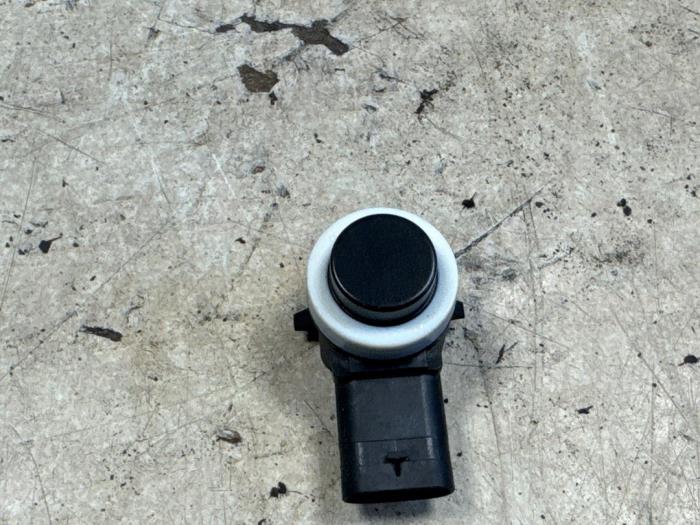 Usados Sensor PDC BMW 5 serie Touring (G61) 550e xDrive 3.0 Precio € 50,00 Norma de margen ofrecido por Express Autodemontage