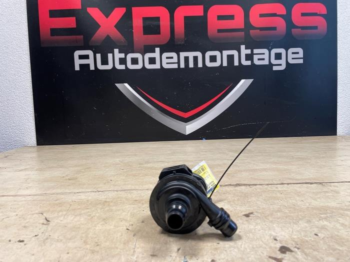 Begagnade Extra vattenpump Peugeot Rifter (ER/EC/EZ) e-Rifter Pris € 85,00 Marginaltabell erbjuds av Express Autodemontage