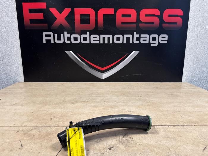 Usagé Tube intercooler Peugeot 208 II (UB/UH/UP) 1.2 Hybrid 136 Prix € 34,00 Règlement à la marge proposé par Express Autodemontage