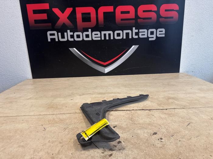 Begagnade Hasplåt Skoda Octavia Combi (NXAC) 1.0 TSI e-TEC 12V Pris € 17,00 Marginaltabell erbjuds av Express Autodemontage