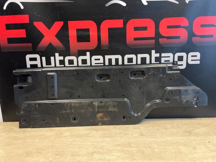 Gebrauchte Schutzblech Boden Peugeot Rifter (ER/EC/EZ) e-Rifter Preis € 75,00 Margenregelung angeboten von Express Autodemontage