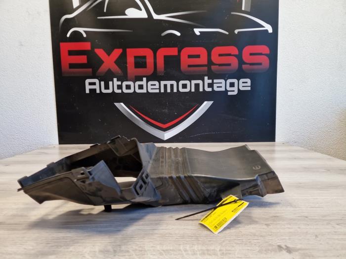 Begagnade Lufttratt Peugeot 308 Pris på förfrågan erbjuds av Express Autodemontage