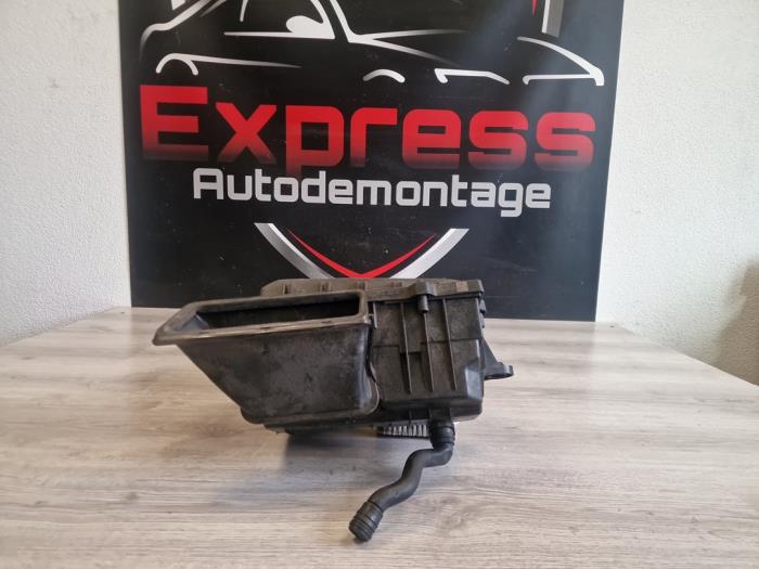 Begagnade Luftfilter Volkswagen Polo VI (AW1) 1.6 TDI 16V 95 Pris € 100,00 Marginaltabell erbjuds av Express Autodemontage
