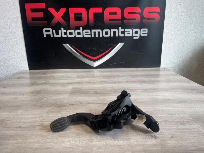 Używane Pedal sprzegla Citroen C3 (CB/CC) 1.2 PureTech 100 Cena € 50,00 Procedura marży oferowane przez Express Autodemontage