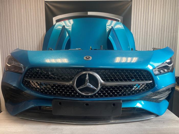 Używane Przód kompletny Mercedes CLA (118.3) 1.3 CLA-180 Turbo 16V Cena € 6.050,00 Z VAT oferowane przez Express Autodemontage