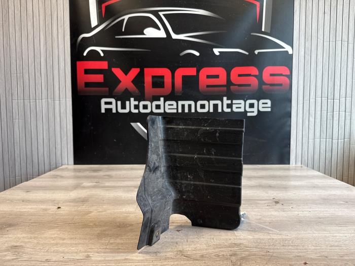 Begagnade Skydd, diverse Hyundai i10 1.0 12V Pris € 50,00 Marginaltabell erbjuds av Express Autodemontage