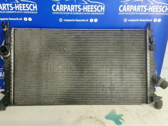 Used Radiator Volvo C30 (EK/MK) 1.6 D2 16V Price on request offered by Carparts Heesch