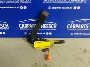 Used Seatbelt tensioner, left Ford Focus 2 1.8 16V Price € 52,50 Margin scheme offered by Carparts Heesch