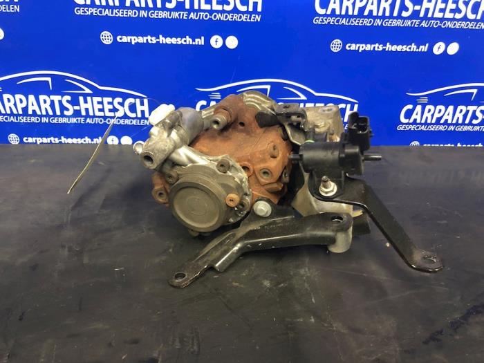 Begagnade Högtryckspump Volvo XC70 (SZ) XC70 2.4 T 20V Pris € 175,00 Marginaltabell erbjuds av Carparts Heesch