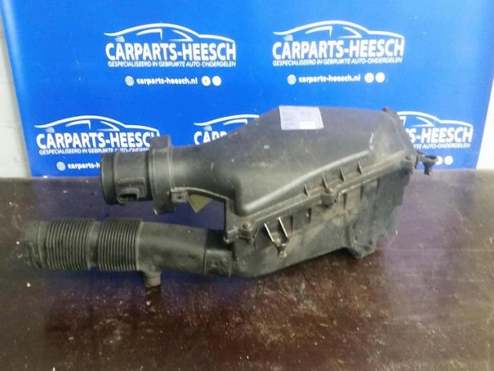 Begagnade Luftfilterhus Volvo V50 (MW) 2.4 D5 20V Pris på förfrågan erbjuds av Carparts Heesch