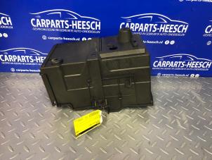 Used Battery box Ford Focus 2 C+C 2.0 16V Price € 21,00 Margin scheme offered by Carparts Heesch