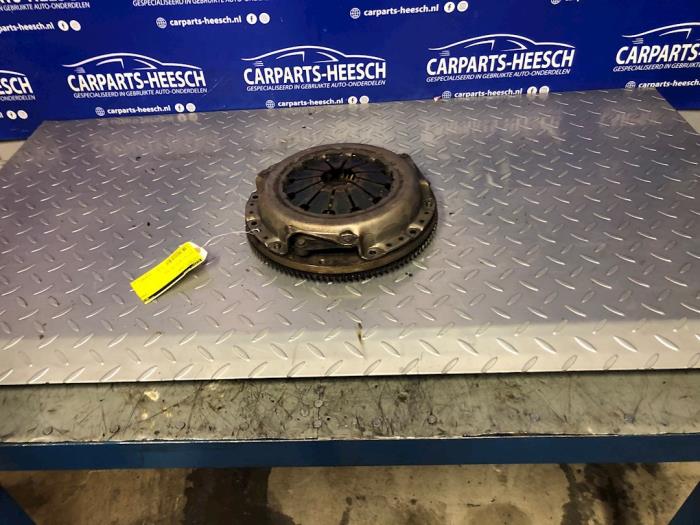 Used Flywheel Kia Cee'd (EDB5) 1.4 CVVT 16V Price € 75,00 Margin scheme offered by Carparts Heesch