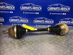Usagé Cardan gauche (transmission) Volkswagen Caddy Prix € 78,75 Règlement à la marge proposé par Carparts Heesch