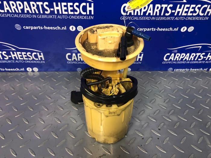 Gebrauchte Kraftstoffpumpe Elektrisch Volkswagen Transporter Preis € 40,00 Margenregelung angeboten von Carparts Heesch