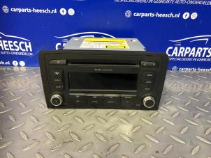 Used Radio CD player Audi A3 Sportback (8PA) 1.9 TDI Price € 78,75 Margin scheme offered by Carparts Heesch