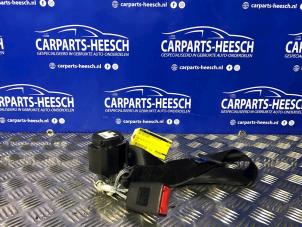 Używane Pas bezpieczenstwa srodkowy tyl Seat Leon (1P1) 1.6 Cena € 52,50 Procedura marży oferowane przez Carparts Heesch