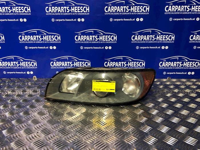Headlight, left Volvo S40 - 30698654 - Carparts Heesch