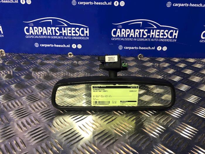 Używane Lusterko wewnetrzne Volvo S80 (AR/AS) 2.4 D5 20V 180 Cena € 50,00 Procedura marży oferowane przez Carparts Heesch