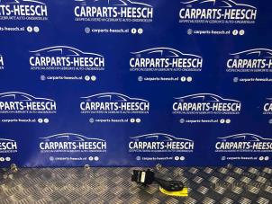 Used Indicator switch Ford Mondeo IV Price € 15,75 Margin scheme offered by Carparts Heesch