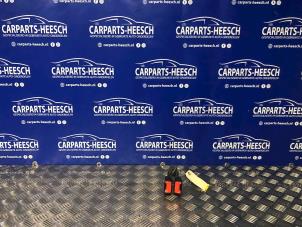 Used Rear seatbelt buckle, right Ford Mondeo IV Price € 21,00 Margin scheme offered by Carparts Heesch