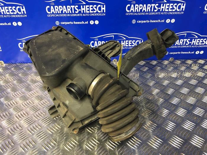 Begagnade Luftfilterhus Ford Mondeo IV 2.0 16V Pris € 40,00 Marginaltabell erbjuds av Carparts Heesch