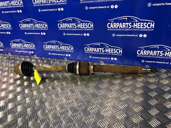 Front drive shaft, right from a Volvo V50 (MW)  2008