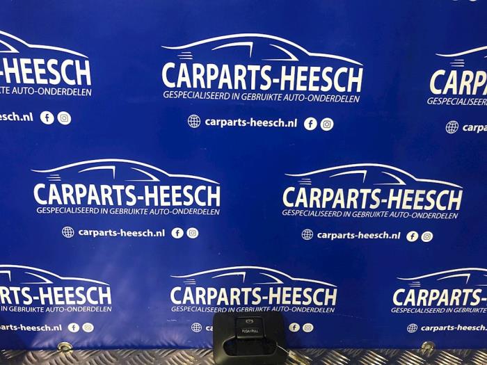 Gebrauchte Handbremse Schalter Volvo S80 (AR/AS) 2.4 D 20V Preis € 20,00 Margenregelung angeboten von Carparts Heesch